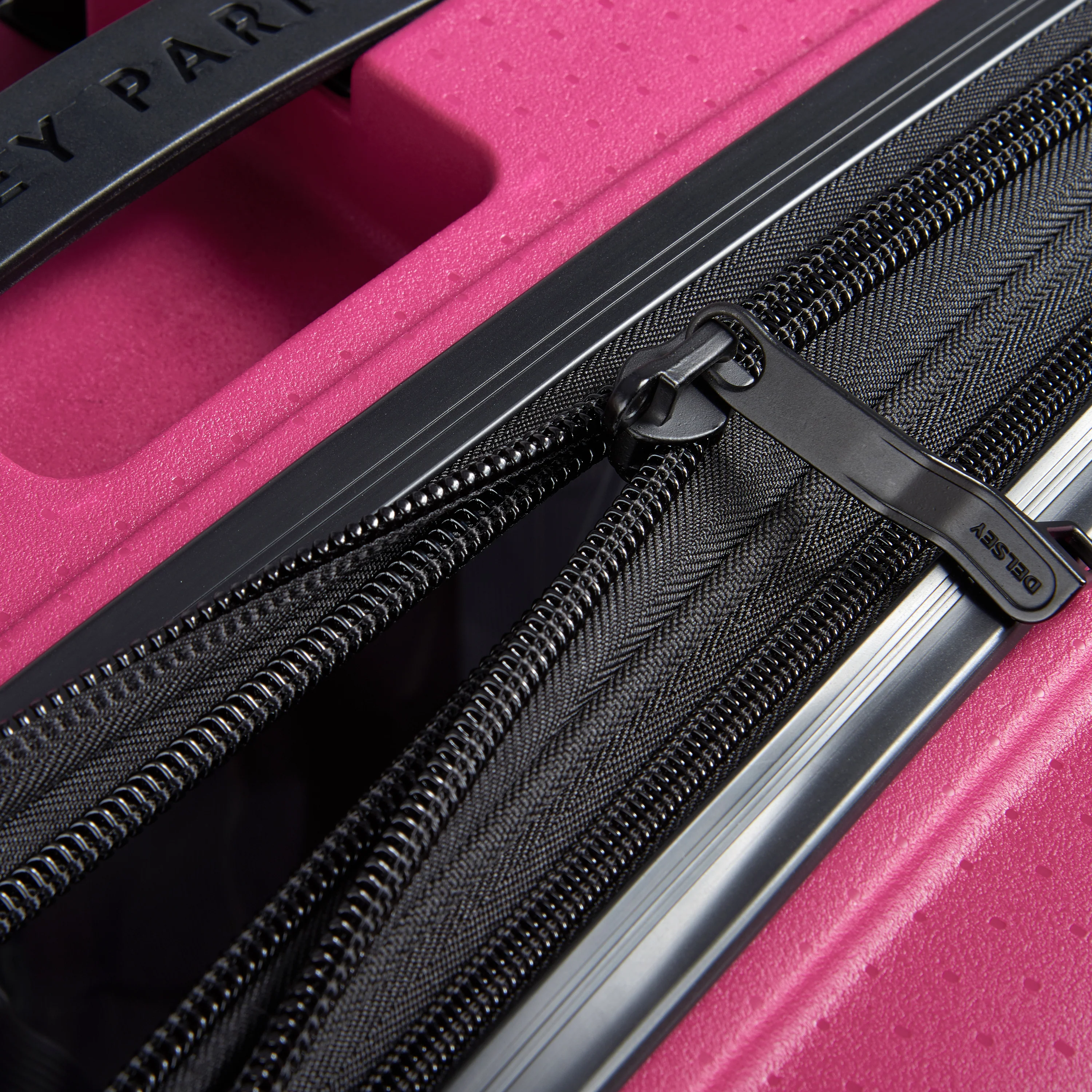 BELMONT PLUS - XL Expandable (76cm) Recycled Material - Image 20